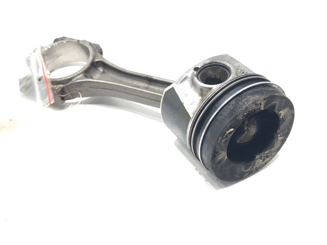 Поршень с шатуном    DGTA   Volkswagen Golf VII