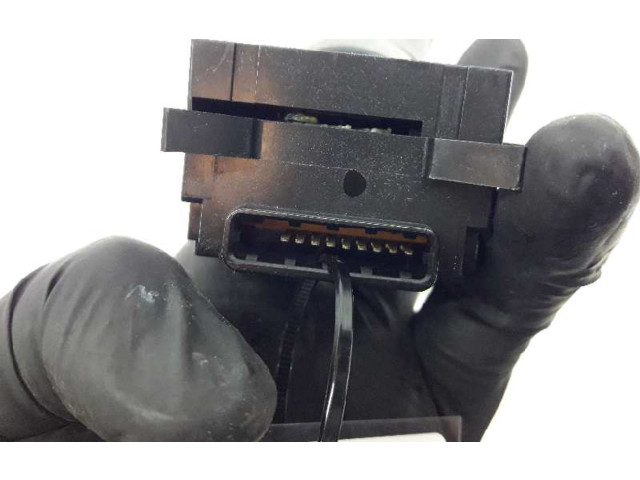 Ручка стеклоочистителей 1614382280, E532016   Citroen C-Crosser