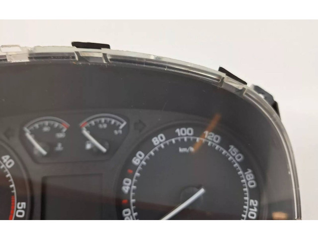 Панель приборов 1U0920811J Skoda Octavia Mk1 (1U)