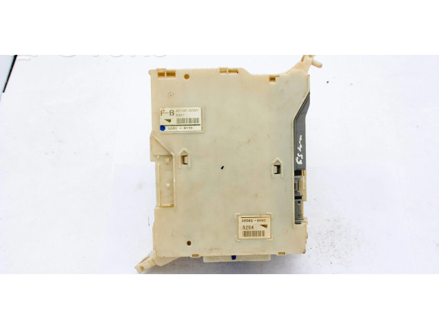 Pojistková skříňka 8273030301 Lexus GS 300 350 430 450H 2007