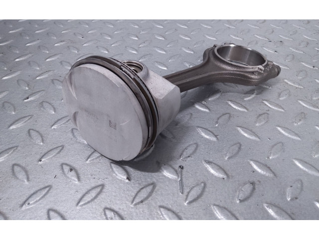 Поршень с шатуном DKLD 04C107065AT, 04E198401S Skoda Fabia Mk3 (NJ)