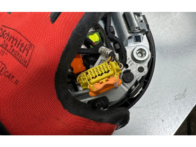 Руль Audi A3 S3 A3 Sportback 8P 2005 - 2013 года 8J0880201J, 8P0064244