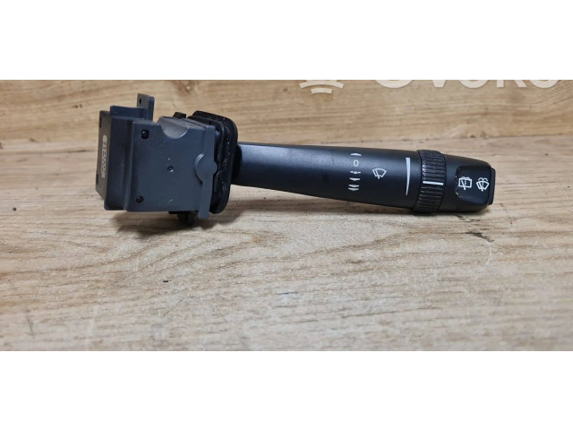 Ручка стеклоочистителей 8691545 Volvo V70