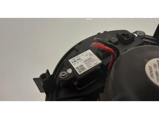 Вентилятор печки    3Q1819021   Volkswagen PASSAT B8