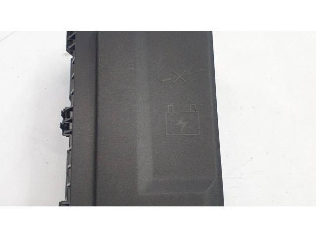 Крышка блока предохранителей 22803988, 22785254 Chevrolet Volt I