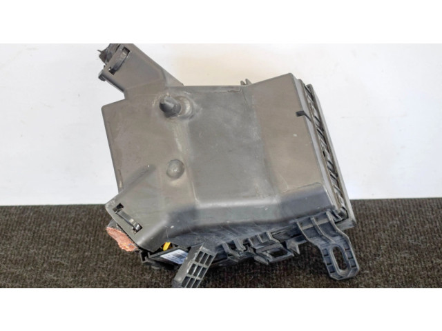 Блок предохранителей  FN1T14K012SADT   Ford Ecosport    