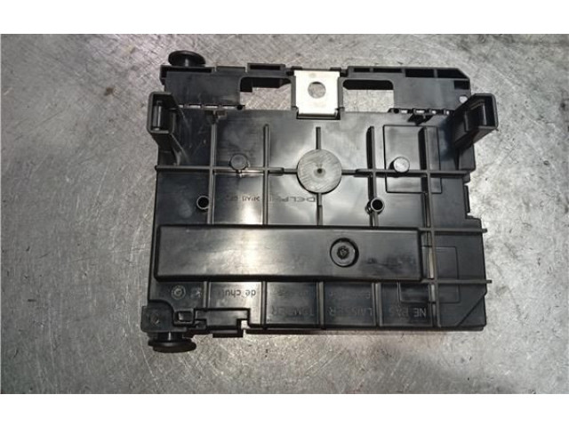 Блок предохранителей  9661086980, 8HZ   Peugeot 207    