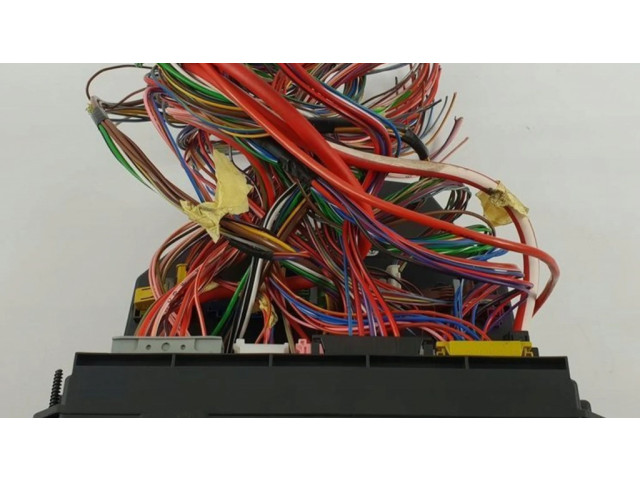 Pojistková skříňka A2129003514 Mercedes-Benz C W204 2012