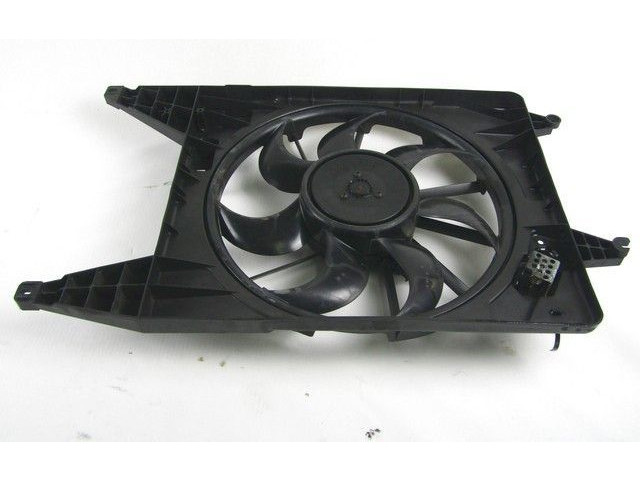 Вентилятор радиатора     8200765566    Dacia Sandero 