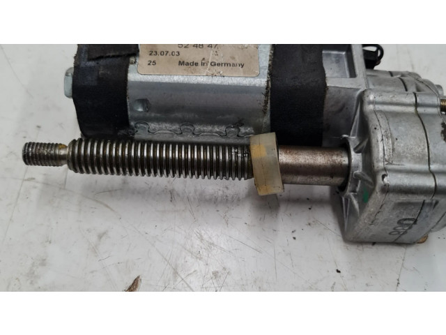 Электрический двигатель для регулировки положения руля