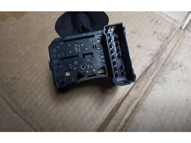 Ручка стеклоочистителей 8200070265, 91167047D   Renault Trafic II (X83)