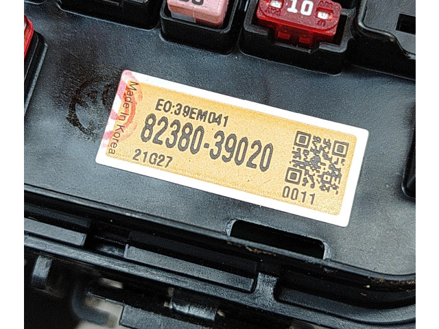 Блок предохранителей 8238039020, 8238139110 SsangYong Korando