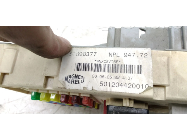 Блок предохранителей 60698377, 46558758   Alfa Romeo GT    