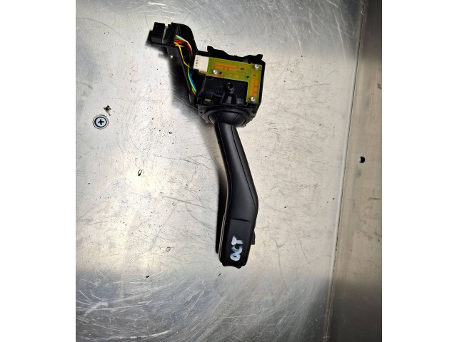 Ручка поворотов/ фонарей 1k0953513a Skoda Octavia Mk2 (1Z)