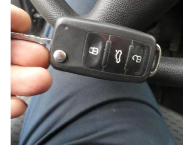 Генератор 06F903023E   Skoda Fabia Mk2 (5J)      