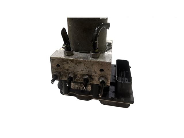 Блок АБС 0265236012, 3420305 BMW X3 E83 2003 - 2010 года