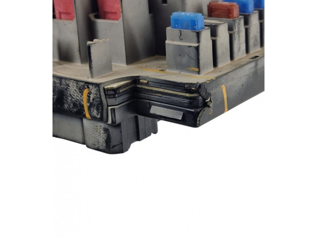 Блок предохранителей 82241SC060, MB100200B Subaru Forester SH