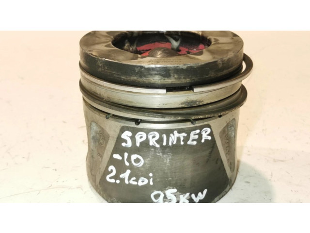 Píst A6510301117, 101950160411X Mercedes-Benz Sprinter W906 pro naftový motor 2.1
