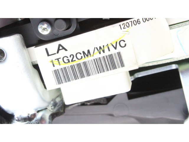 Přístrojová deska Nissan 370Z 2013 1TG2CM