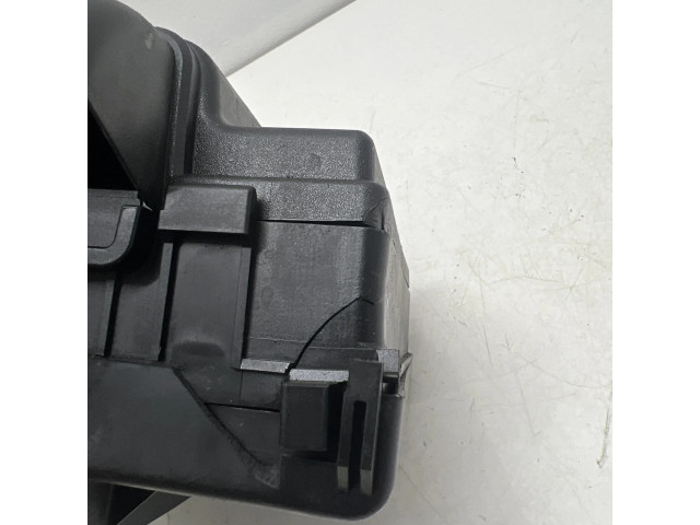 Блок предохранителей H1BT14D068BH Ford Fiesta