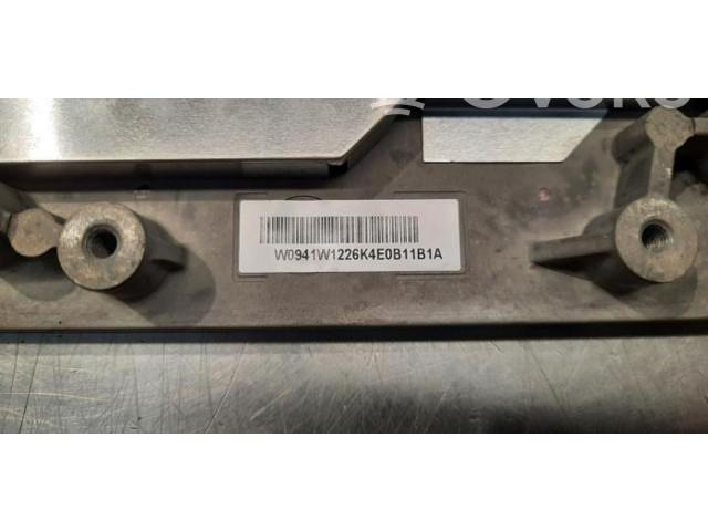 Дисплей Tesla Model S