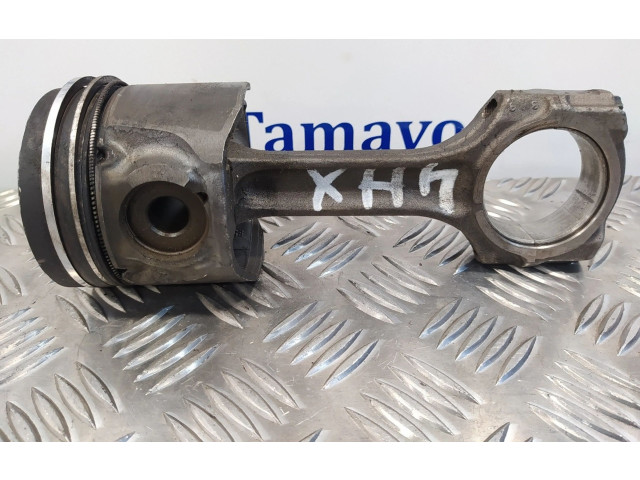 Поршень 4HX Peugeot 607