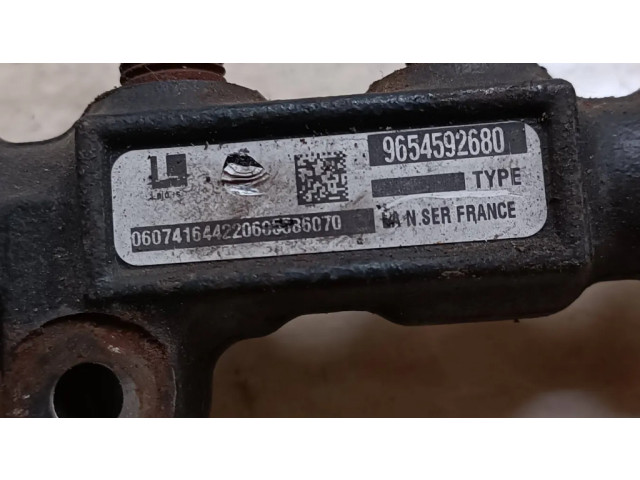 Топливная рампа 9654592680   Citroen C4 I 1.6 