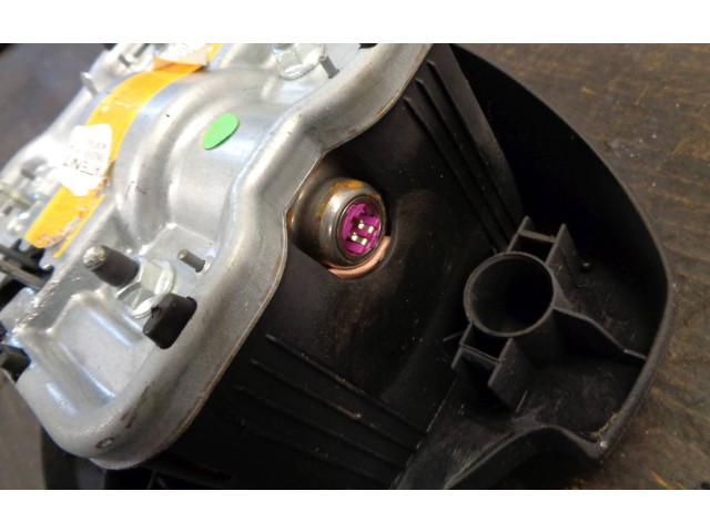 Подушка безопасности водителя 8200677496, 8200677496 Renault Clio III