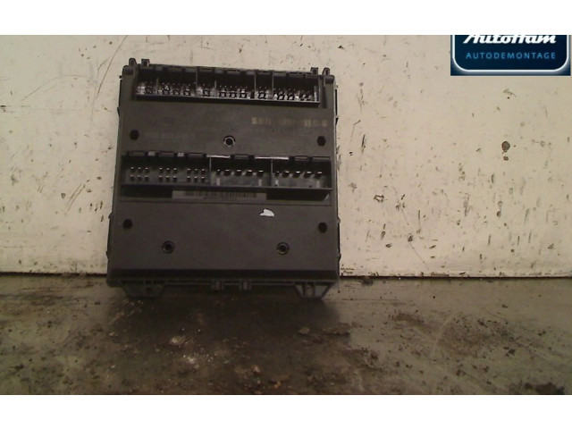 Блок предохранителей 6Q2937049B, 6Q2937049B Volkswagen Polo