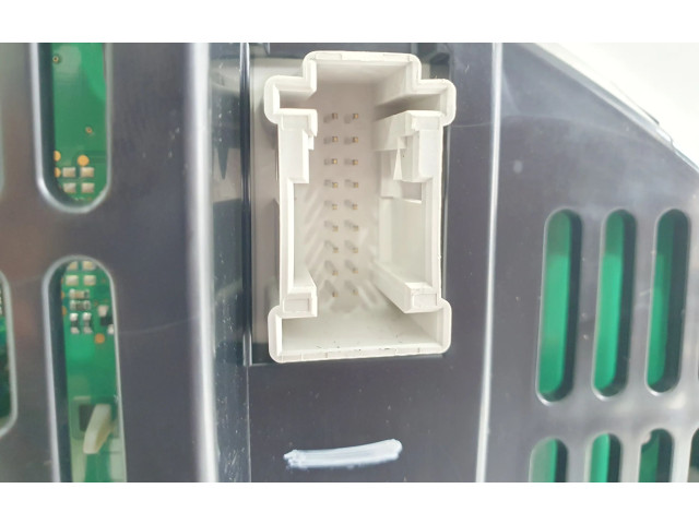 Přístrojová deska Mercedes-Benz C W204 2013 A2C53435303, A2049004509