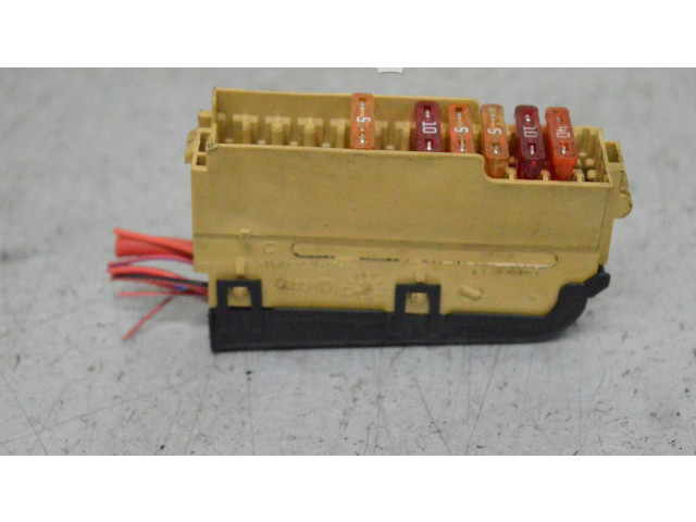 Блок предохранителей    Audi A6 S6 C7 4G    