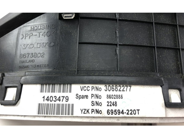 Přístrojová deska Volvo XC70 2004 69294730T, 36050516