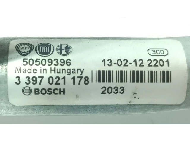 Моторчик дворников Alfa Romeo Giulietta