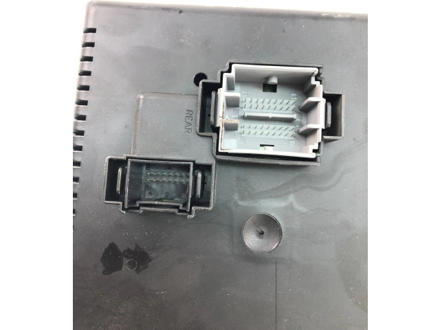 Блок предохранителей 8688264, PL1180 Volvo V70