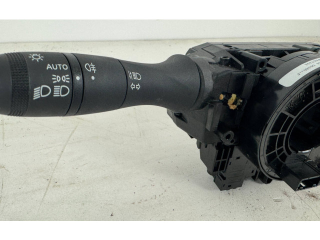 Полоса надувных подушек (кольцо srs) Renault Clio V  2019 -  года 255540638R      