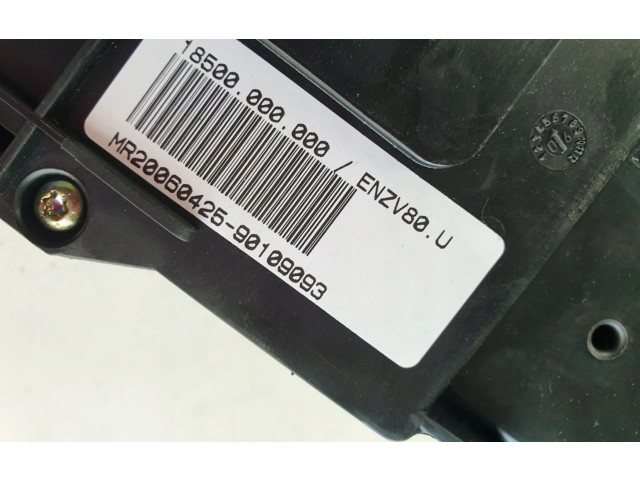 Блок предохранителей BMW X3 E83