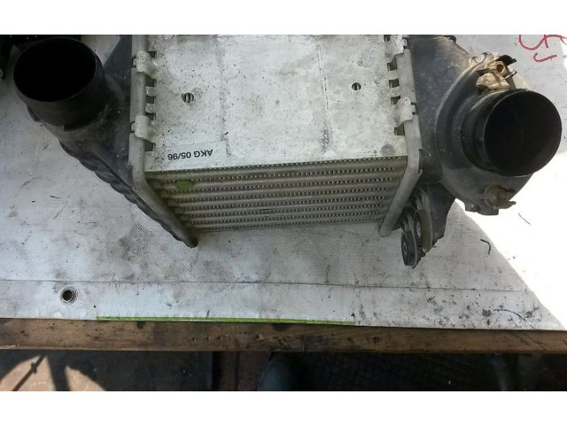 Интеркулер  1H0145805B, 1H0145805B   Volkswagen Golf III 