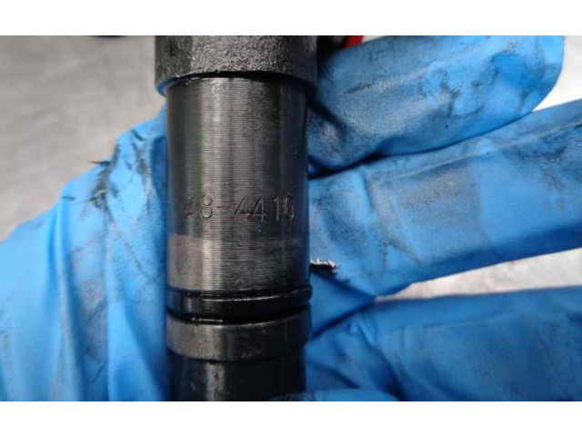 Форсунка 181Z484410 Mitsubishi Montero 4M41