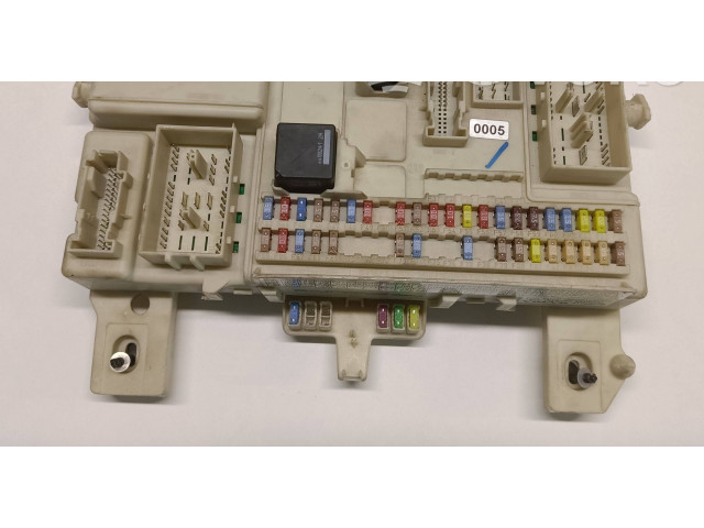 Блок предохранителей 31254903, 519096804 Volvo C30