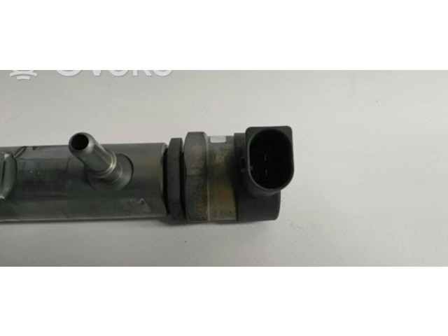 Топливная рампа Bosch   BMW 3 E92 E93 2.0 