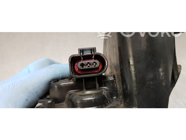 Zámek zadních dveří 2K0843604, 7H0843604 Volkswagen Caddy 2013