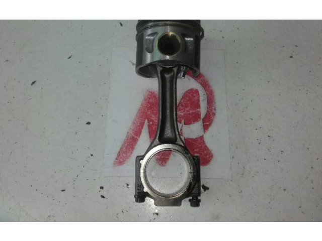  Поршень    Audi A3 S3 8P  