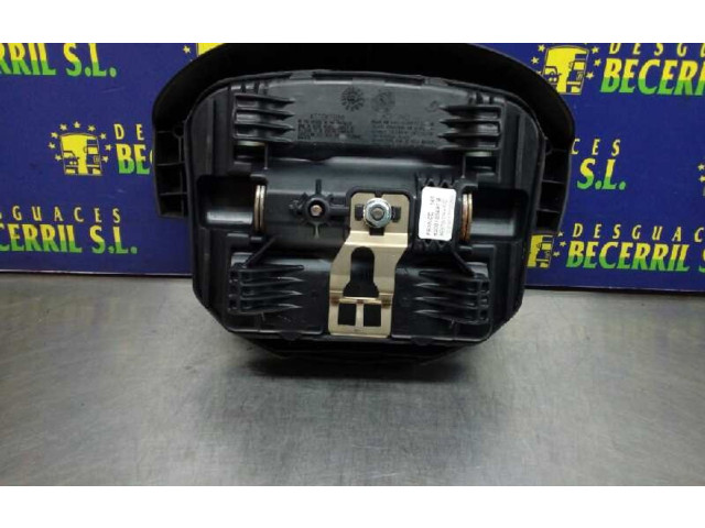 Подушка безопасности водителя 8200130497B Renault Scenic RX