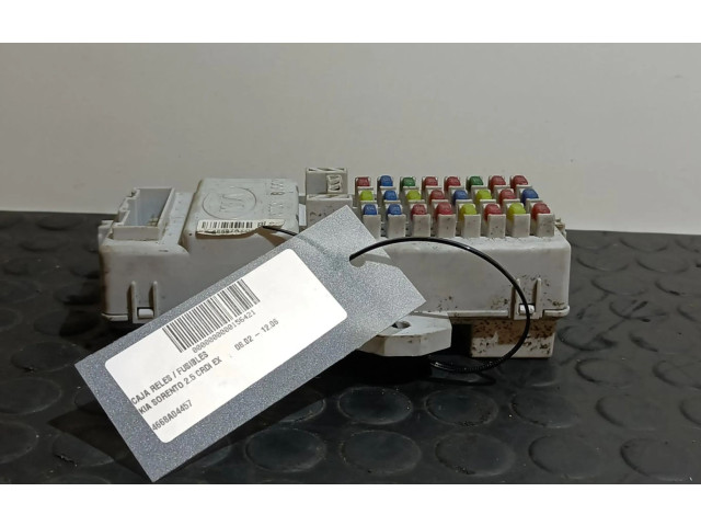 Блок предохранителей 4668A04457   KIA Sorento    