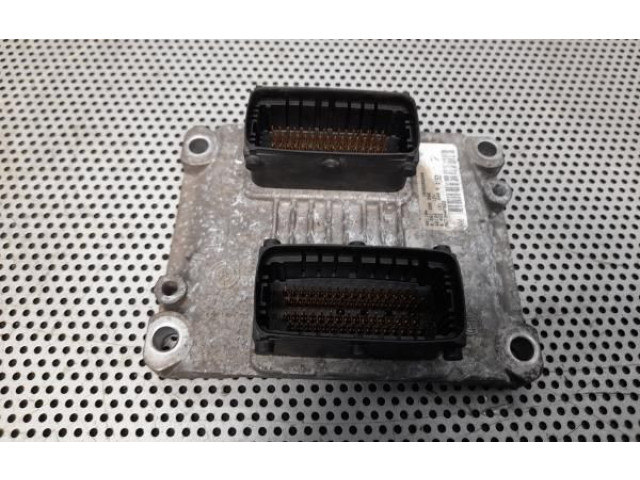 Блок управления двигателя 1039S03340, ME73H4F022 Fiat Idea