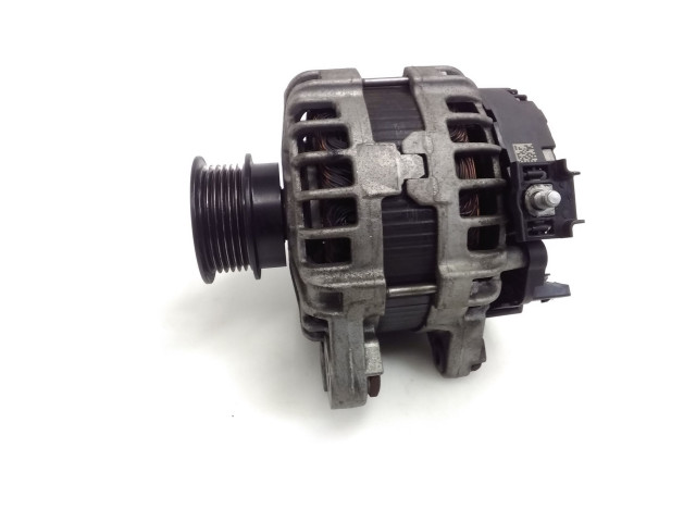 Генератор 0125812009, 30659580   Volvo XC90      