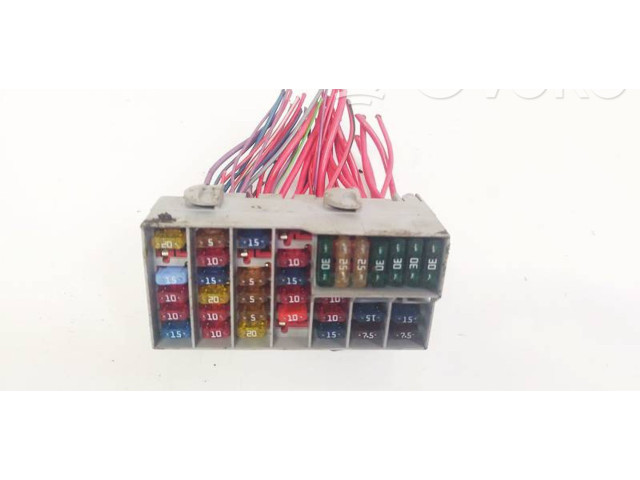 Блок предохранителей 8637669, 8637669 Volvo XC90