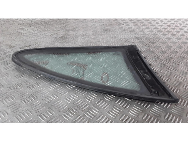 Заднее боковое стекло кузова