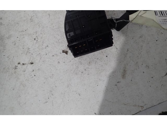 Ручка стеклоочистителей    Renault Clio I