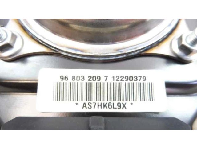 Подушка безопасности водителя 968032097, 12290379 Chevrolet Captiva